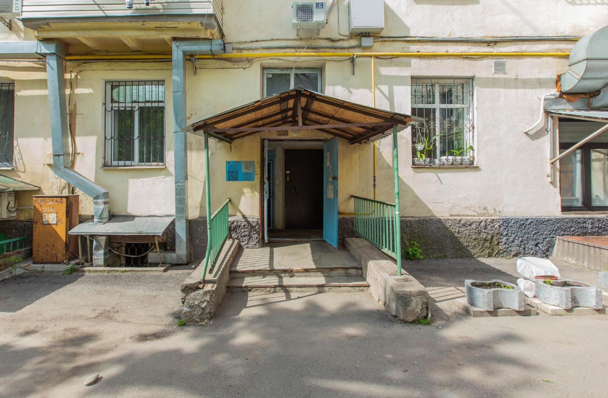 двухкомнатная евро двушка в самом центре алматы, 10 минут ходьбы до арбата #24 Apartment *